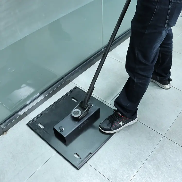 Release the shuttering magnet