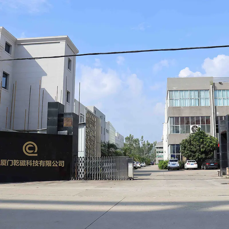 QCM-factory
