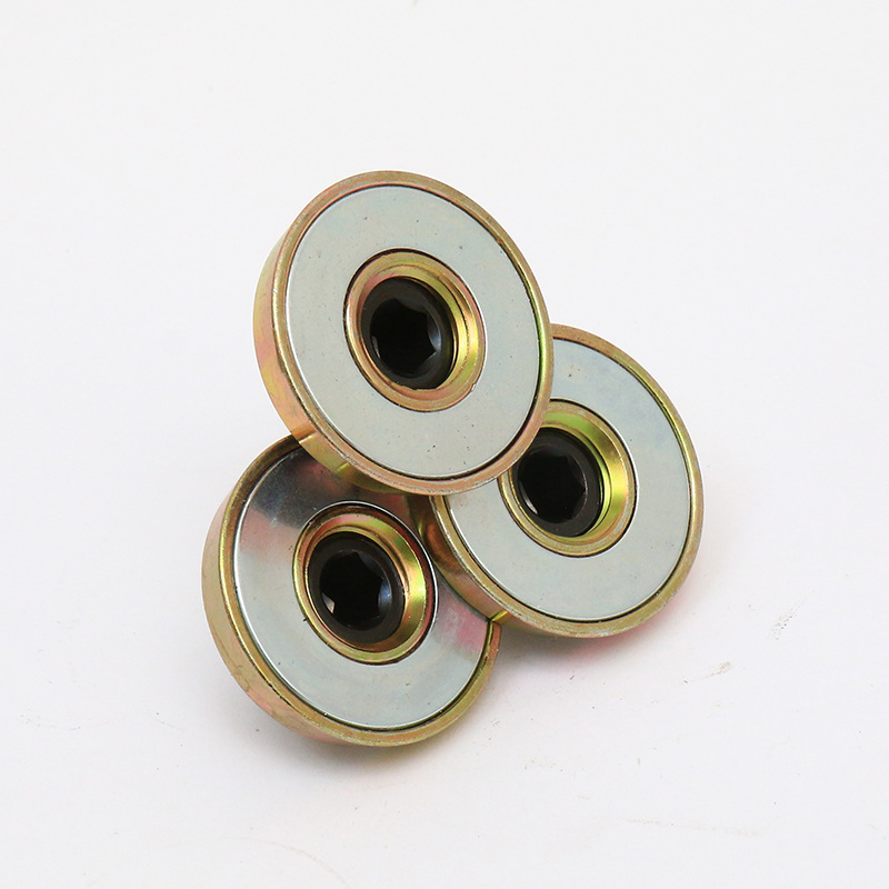Magnetic thread disc for precast concrete industry