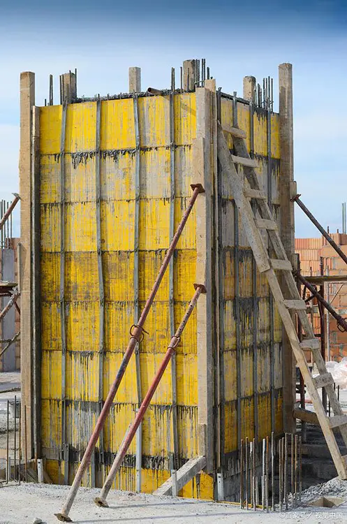 Plywood Concrete Formwork.jpg